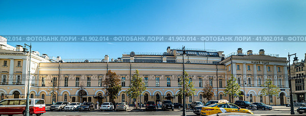 The city of Moscow.Theatre Square, Maly Theatre.Russia.2020. Редакционное фото, фотограф Виктор Сарафинчан / Фотобанк Лори