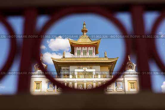 The Golden Abode of Buddha Shakyamuni, photographed through a fence, Elista, Kalmykia, Russia, July 4, 2025. Стоковое фото, фотограф Екатерина Топорова / Фотобанк Лори