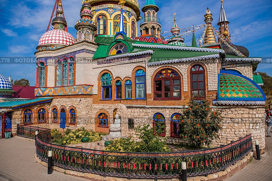 The main attraction of the city. The Temple of All Religions in Kazan.Kazan City, Republic of Tatarstan, Russia, September 2023. Редакционное фото, фотограф Photojuli / Фотобанк Лори