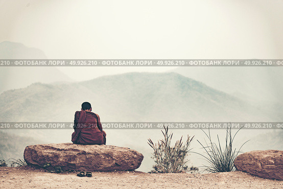 The monks are meditating on the mountain. Стоковое фото, агентство Ingram Publishing / Фотобанк Лори