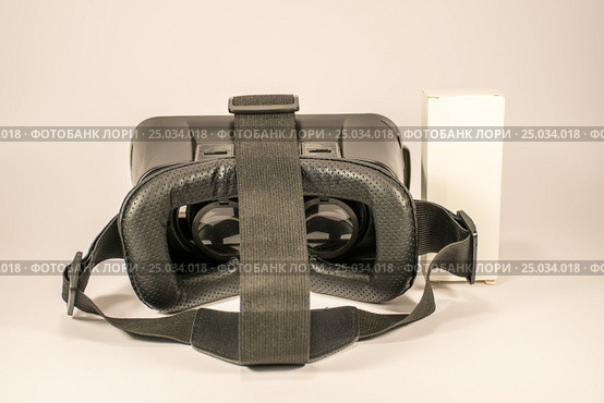 The new development - a virtual reality glasses. Стоковое фото, фотограф Сергей Ляшенко / Фотобанк Лори