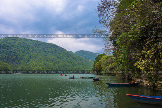 The Phewa lake in Pokhara, Nepal (2018 год). Стоковое фото, фотограф Валерий Смирнов / Фотобанк Лори