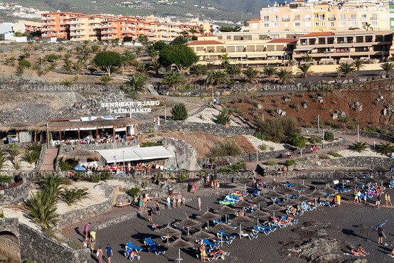 The Playa de Ajabo beach with black volcanic sand is on Atlantic ocean coast. Тенерифе, Канары, Испания (2016 год). Редакционное фото, фотограф Кекяляйнен Андрей / Фотобанк Лори