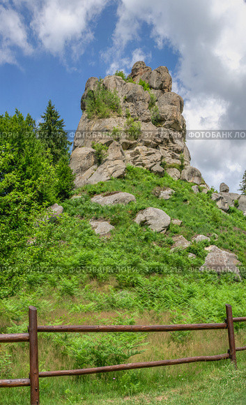 The rock complex of Tustan in Ukraine (2021 год). Стоковое фото, фотограф Sergii Zarev / Фотобанк Лори