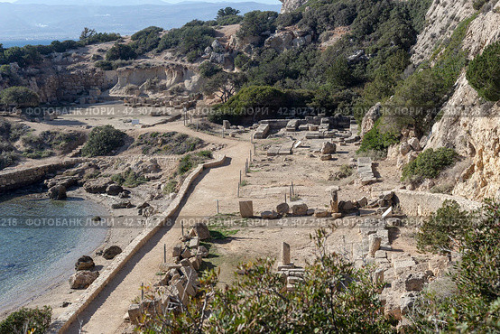 The Sanctuary of the goddess Hera Akraia in a small cove of the Corinthian gulf (Greece) (2023 год). Стоковое фото, фотограф Татьяна Ляпи / Фотобанк Лори