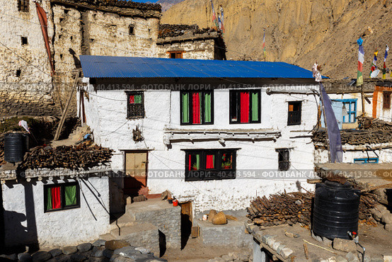 Tibetan village house, Lupra village, Mustang Nepal. Стоковое фото, фотограф Михаил Пряхин / Фотобанк Лори