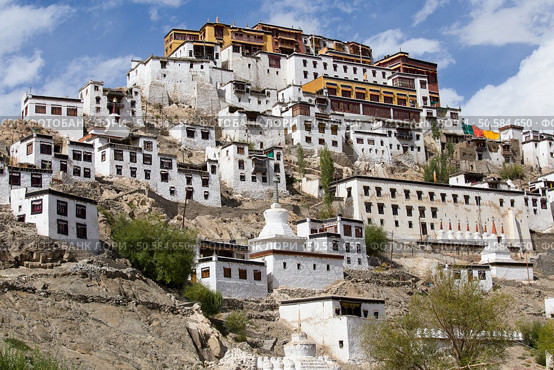Tiksey Monastery is a Buddhist monastery in Ladakh, India. Tiksey Monastery in Ladakh, India. Стоковое фото, агентство Ingram Publishing / Фотобанк Лори
