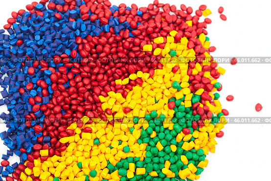 tinted plastic granulate for injection moulding process. Стоковое фото, фотограф Сергей Толмачёв / Фотобанк Лори