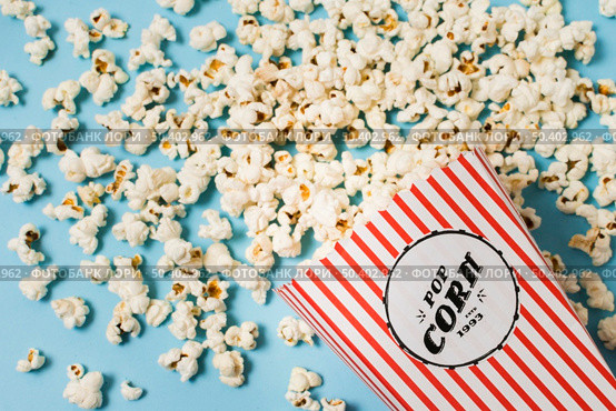 top view delicious popcorn. Стоковое фото, агентство Ingram Publishing / Фотобанк Лори