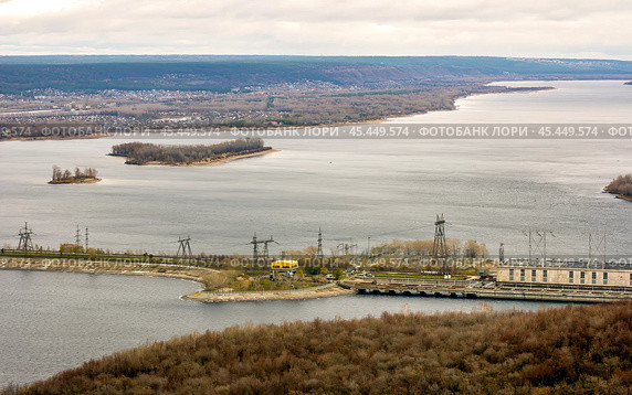 Top view of the city of Togliatti and the Zhigulevskaya hydroelectric station. Стоковое фото, фотограф Акиньшин Владимир / Фотобанк Лори