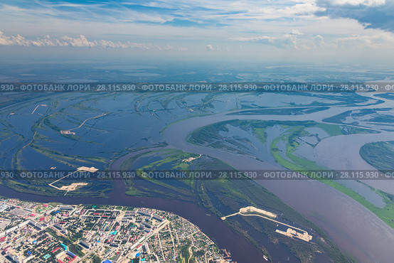 Top View of town on the bank river (2017 год). Стоковое фото, фотограф Владимир Мельников / Фотобанк Лори