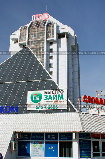 Торгово-развлекательный комплекс "Сагаан-Морин". Улан-Удэ (2012 год). Редакционное фото, фотограф Анна Зеленская / Фотобанк Лори