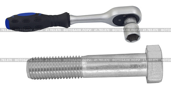 Торцевой гаечный ключ с болтом на белом фоне. Socket wrench with bolt on white background. Стоковое фото, фотограф Татьяна Д / Фотобанк Лори