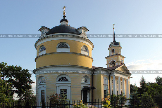 Церковь Покрова Пресвятой Богородицы в Андреевском. Московская область, г. Яхрома (2023 год). Стоковое фото, фотограф Елена Орлова / Фотобанк Лори