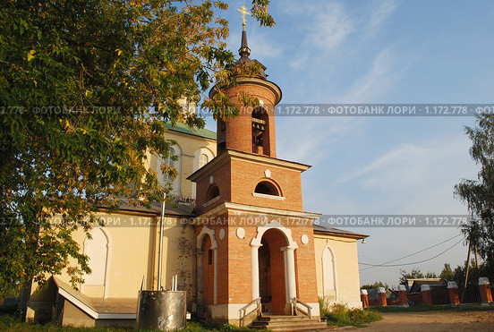 Церковь Рождества Пресвятой Богородицы в поселке Колюбакино.Рузский район.Московская область. (2009 год). Стоковое фото, фотограф Глазков Владимир / Фотобанк Лори