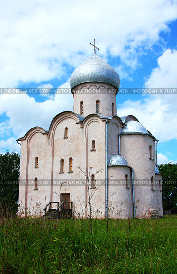 Церковь Спаса на Нередице. 12 век. Великий Новгород (2008 год). Стоковое фото, фотограф Владимир Трифонов / Фотобанк Лори
