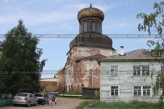 Церковь Спаса Преображения, Коми Республика, Ижма (2013 год). Редакционное фото, фотограф Елена Боброва / Фотобанк Лори