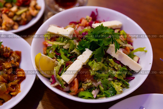 Turkish traditional choban salad. Стоковое фото, фотограф Яков Филимонов / Фотобанк Лори