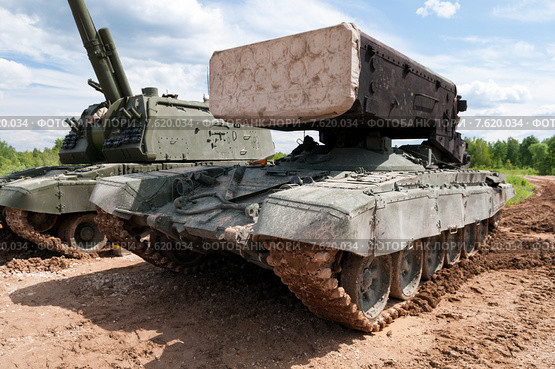 Тяжелая огнеметная система ТОС-1А "Солнцепек" на полигоне. Парк "Патриот". "Армия-2015". Кубинка, Алабино. Редакционное фото, фотограф Алексей Бок / Фотобанк Лори