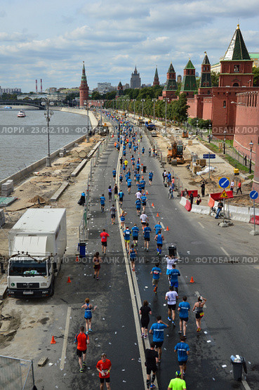 Участники Музыкального полумарафона 14 августа 2016 года в Москве. Редакционное фото, фотограф lana1501 / Фотобанк Лори