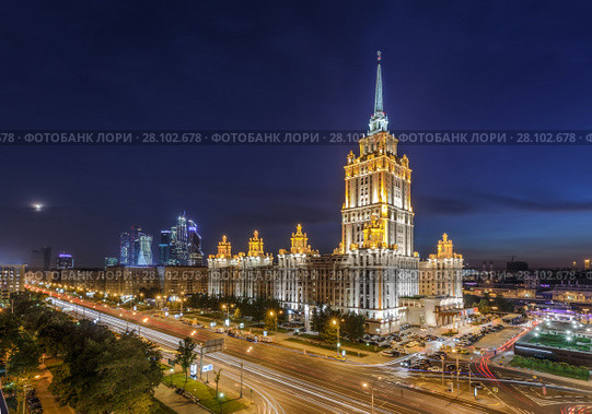 Ukraine hotel with illumination at night in Moscow, Russia, long exposure (2015 год). Стоковое фото, фотограф Losevsky Pavel / Фотобанк Лори