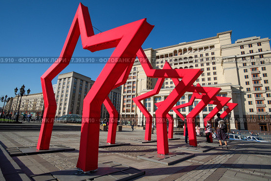 Украшение Манежной площади к 70-летию Победы, Москва (2015 год). Редакционное фото, фотограф Давид Мзареулян / Фотобанк Лори