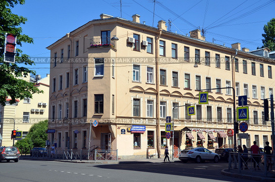 Улица Мира 2/11, доходный дом по проекту К. И. Никифорова (1900),  Санкт-Петербург (2018 год). Редакционное фото, фотограф Светлана Колобова / Фотобанк Лори