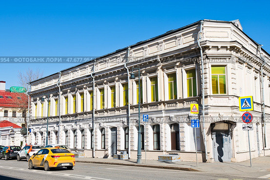 Улица Солянка, дом 11/6, строение 1. Москва. Россия. Редакционное фото, фотограф E. O. / Фотобанк Лори