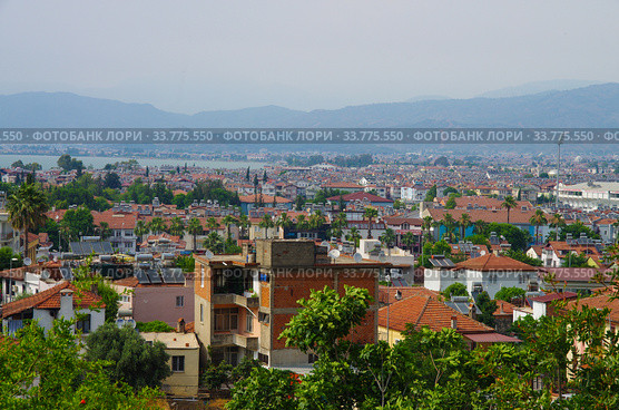 Улица в Фетхие, провинция Мугла, Турция (2019 год). Редакционное фото, фотограф Natalia Sidorova / Фотобанк Лори