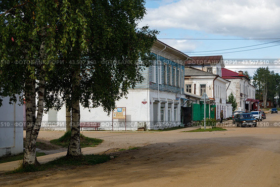 Улица в посёлке Пинега, Архангельская область (2022 год). Стоковое фото, фотограф Николай Гернет / Фотобанк Лори