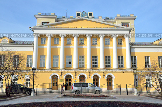 Усадьба Апраксина-Бутурлина. Улица Знаменка. Москва. Россия (2015 год). Редакционное фото, фотограф Овчинникова Ирина / Фотобанк Лори