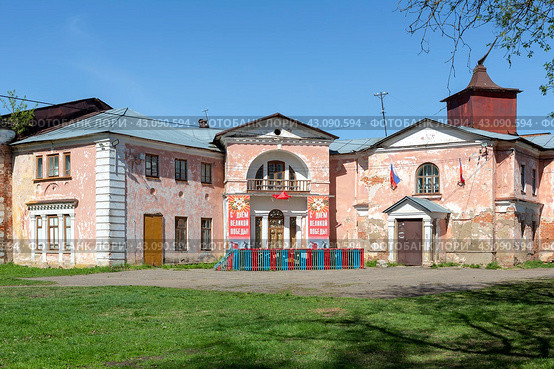 Усадьба С. П. Татищева, Старая Вичуга (2024 год). Редакционное фото, фотограф Ирина Яровая / Фотобанк Лори