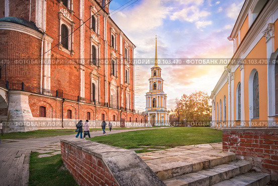 Успенский собор и колокольня, Рязанский Кремль, Рязань (2022 год). Стоковое фото, фотограф Baturina Yuliya / Фотобанк Лори