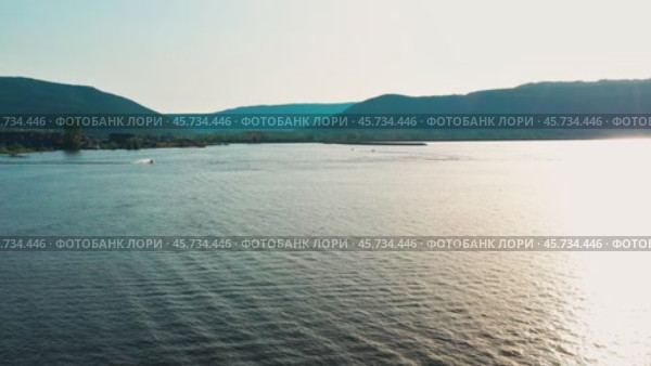 Южный Урал, Башкортостан, Нугушское водохранилище летом. Вид с воздуха. Southern Urals, Bashkortostan, Nugush reservoir in summer. Aerial view. Стоковое видео, видеограф Евгений Романов / Фотобанк Лори
