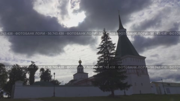 Валдайский Иверский Богородицкий Святоозерский монастырь — православный мужской монастырь на Сельвицком острове Валдайского озера в Валдайском районе Новгородской области. Стоковое видео, видеограф Куликов Константин / Фотобанк Лори