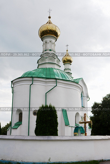 Васильевская церковь в городе Владимире-Волынском на Украине, памятник архитектуры (2009 год). Стоковое фото, фотограф Солодовникова Елена / Фотобанк Лори