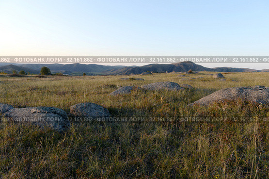 Вечер в горах Алтая у реки Чарыш. Стоковое фото, фотограф Free Wind / Фотобанк Лори