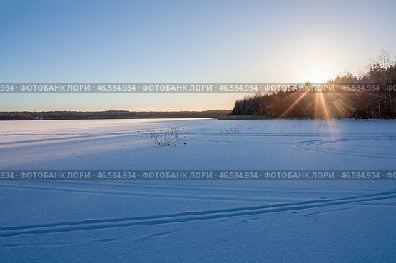 Вечерний зимний пейзаж. Озеро Гладышевское. Стоковое фото, фотограф Елена Арсентьева / Фотобанк Лори