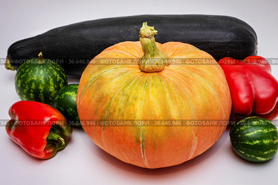 Vegetable harvest close-up on a white background. Стоковое фото, фотограф Татьяна  Коненкова / Фотобанк Лори