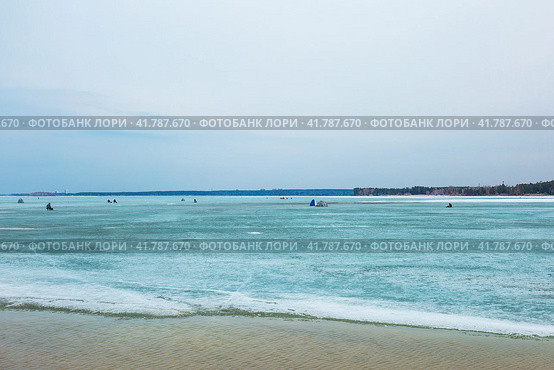 Весеннее таяние льда на Новосибирском Обском Водохранилище. Бердск, Новосибирская область, Западная Сибирь. Стоковое фото, фотограф Евгений Мухортов / Фотобанк Лори
