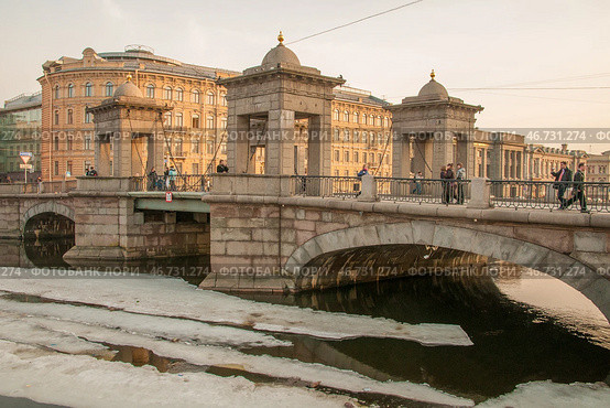 Весенний Петербург. Мост Ломоносова через Фонтанку (2010 год). Стоковое фото, фотограф Александр Алексеев / Фотобанк Лори