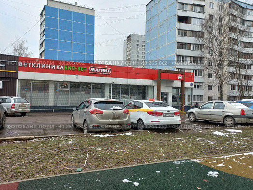 Ветклиника "Био Вет", универсам "Магнит". Алтайская улица, 17а. Район Гольяново. Город Москва (2023 год). Редакционное фото, фотограф lana1501 / Фотобанк Лори
