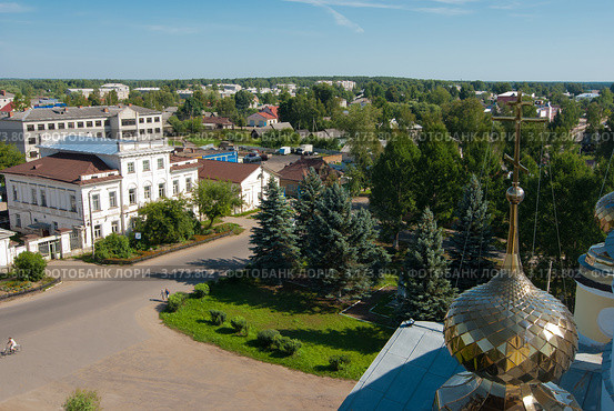 Вид города Мышкин с колокольни Успенского собора (2011 год). Стоковое фото, фотограф Зобков Юрий / Фотобанк Лори