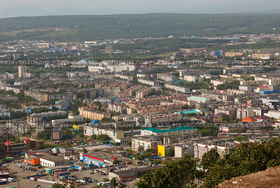 Вид на современный центр города Петропавловск - Камчатский. Район Силуэт. (2014 год). Редакционное фото, фотограф Ольга Липунова / Фотобанк Лори