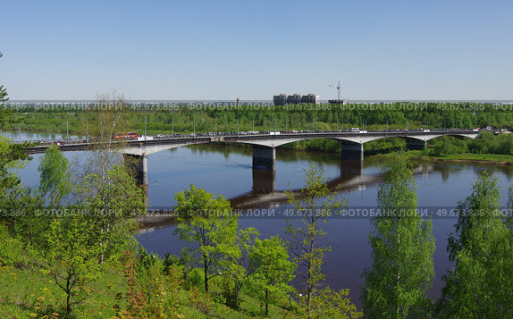 Вид на Старый мост с набережной Грина, город Киров, Россия. Редакционное фото, фотограф Алексей Иванов / Фотобанк Лори