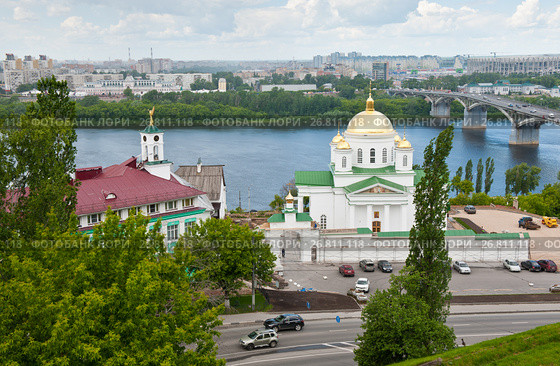Вид на церковь Алексия, митрополита Московского. Благовещенский монастырь. Лето. Нижний Новгород. Россия (2017 год). Редакционное фото, фотограф E. O. / Фотобанк Лори