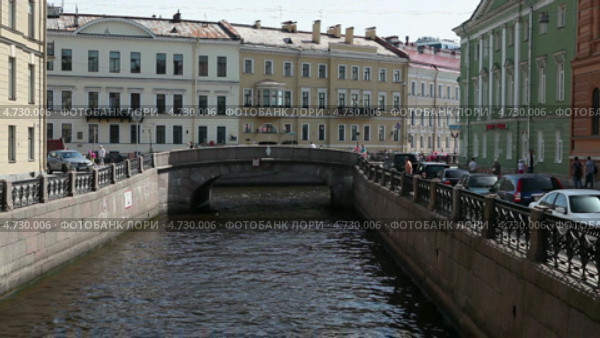 Вид на второй Зимний мост на Набережной зимней канавки. Санкт-Петербург (2013 год). Стоковое видео, видеограф Кекяляйнен Андрей / Фотобанк Лори