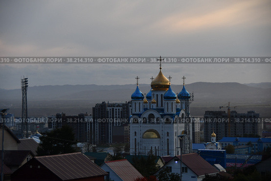 Вид на Южно-Сахалинск с горы Большевик (2022 год). Стоковое фото, фотограф syngach / Фотобанк Лори