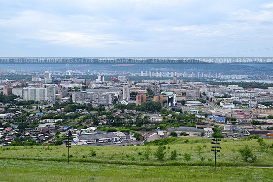 Вид с Караульной горы на город Красноярск (2024 год). Стоковое фото, фотограф Александр Тараканов / Фотобанк Лори
