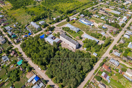 Вид с высоты на районную больницу в Нолинске (аэросъемка 2023 года) Стоковое фото, фотограф Владислав Самошкин / Фотобанк Лори